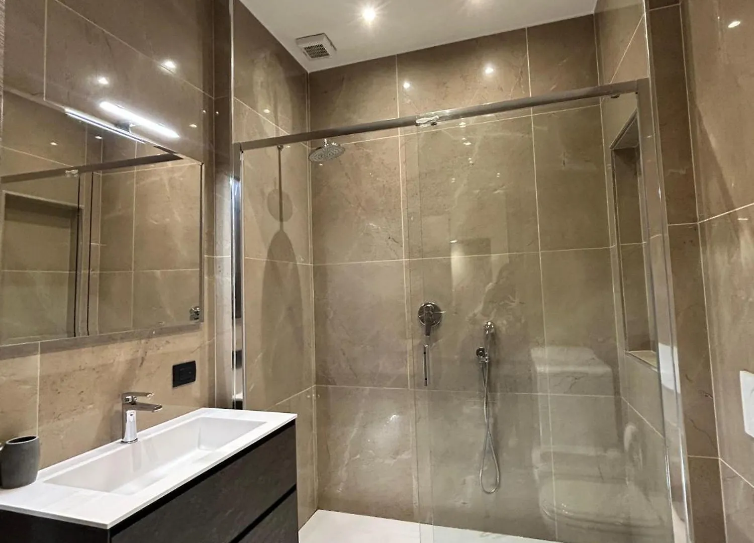 Davinci Apartament Near Duomo Milan 0*,